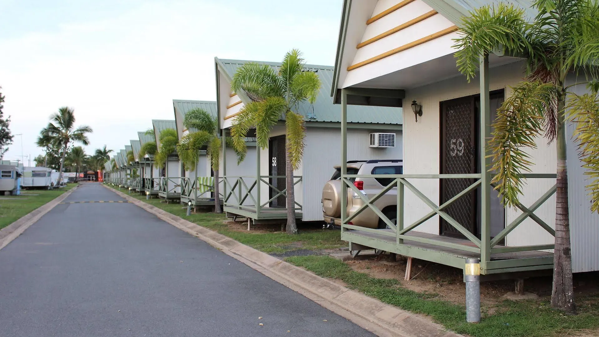 Central Tourist Park Mackay 3*,
